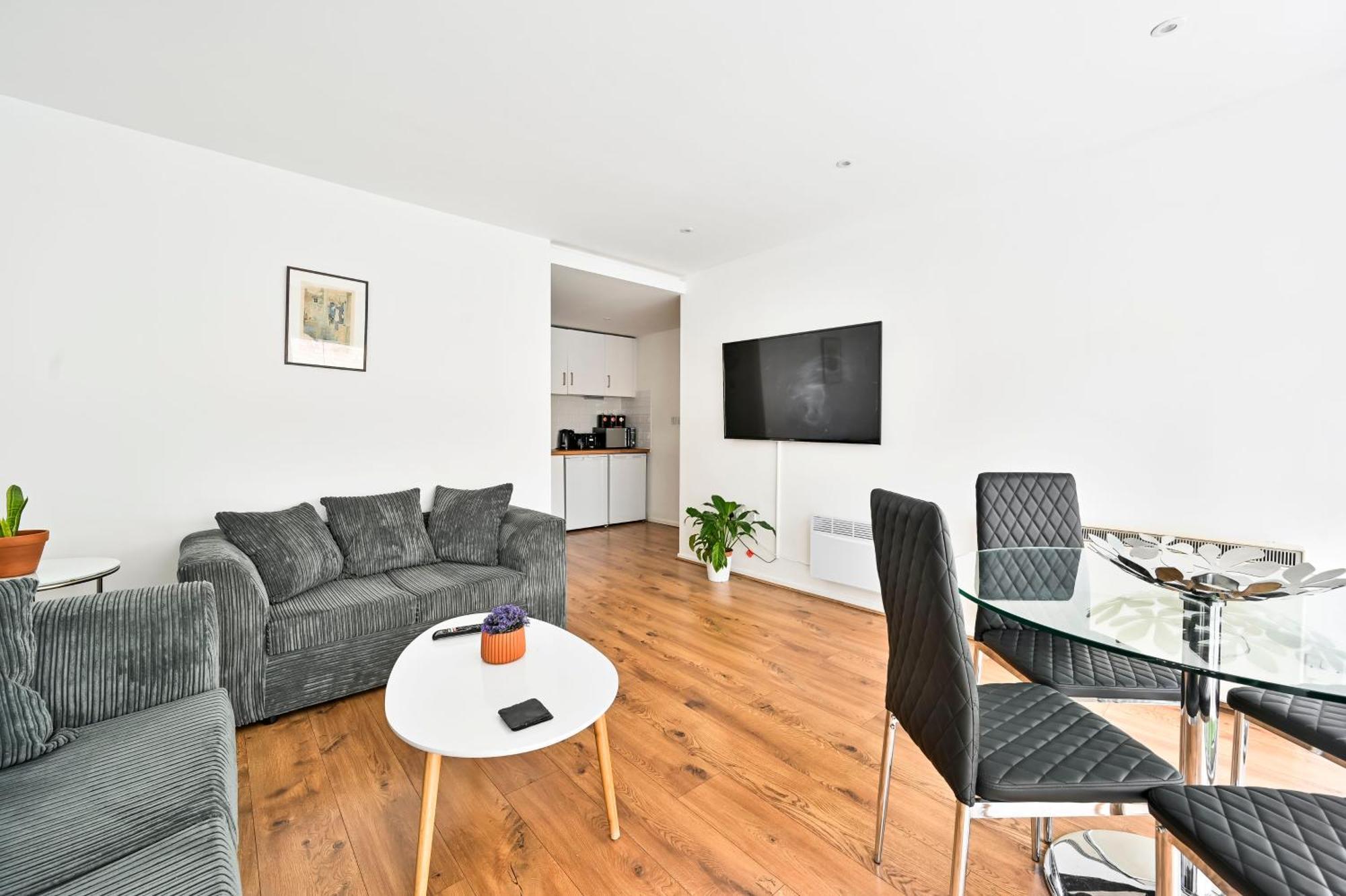 Lovely 2-Bed, Sleeps 6, Near Stratford Station & Abba Voyage, Londres Exterior foto