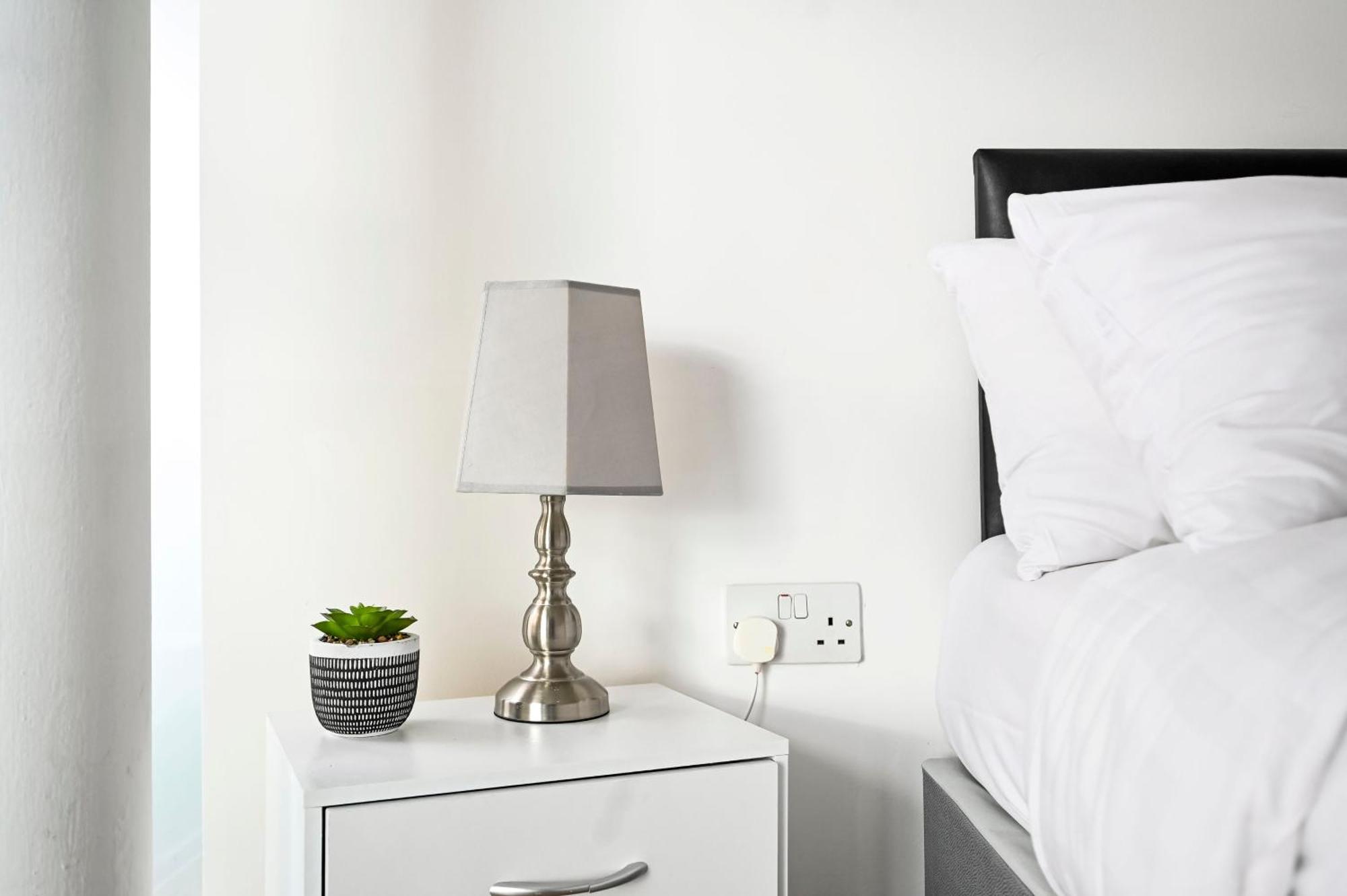 Lovely 2-Bed, Sleeps 6, Near Stratford Station & Abba Voyage, Londres Exterior foto