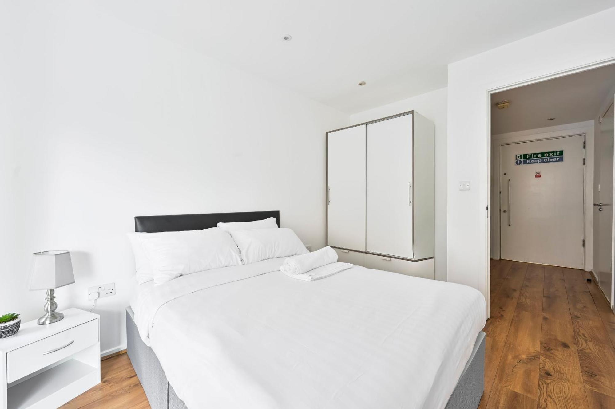 Lovely 2-Bed, Sleeps 6, Near Stratford Station & Abba Voyage, Londres Exterior foto